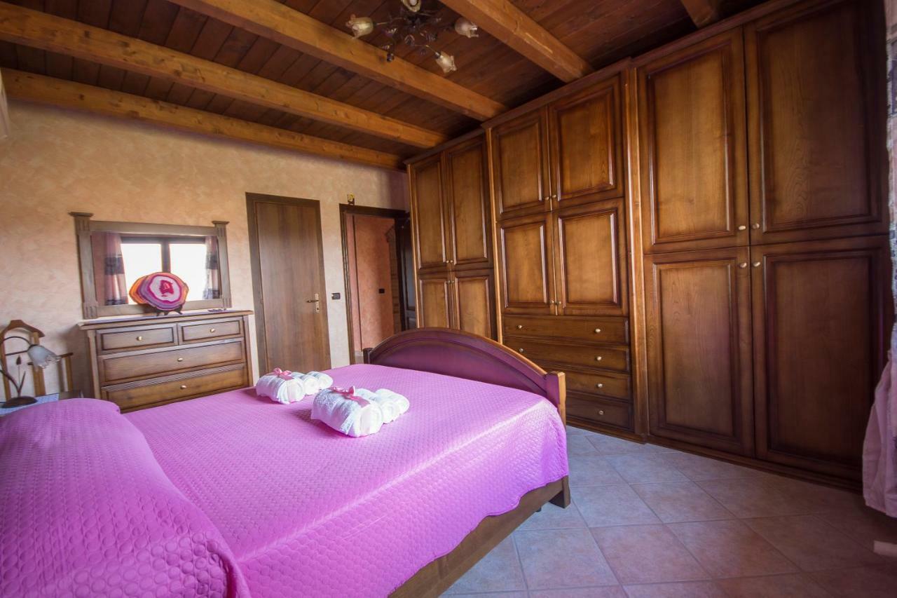 Domusnovas Casa Vacanza Il Mandorlo מראה חיצוני תמונה