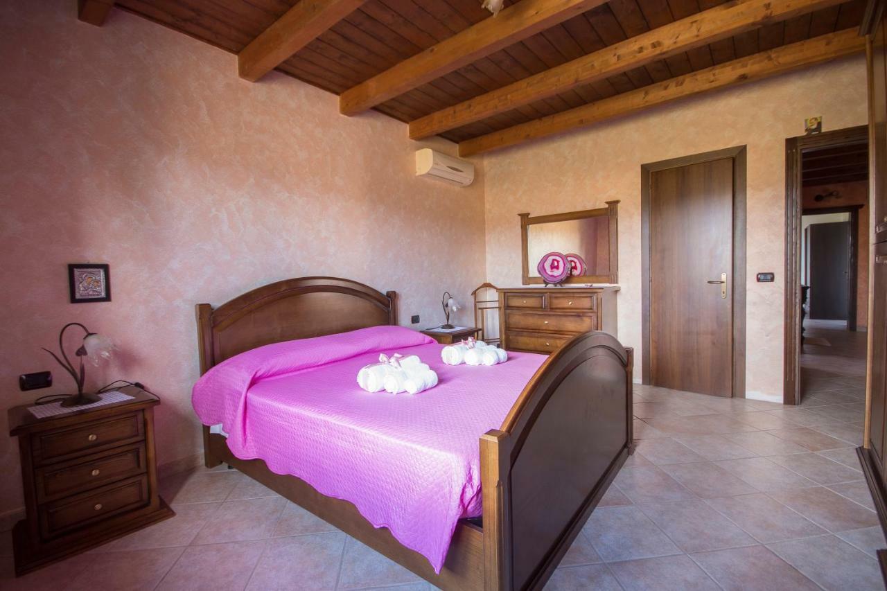 Domusnovas Casa Vacanza Il Mandorlo מראה חיצוני תמונה