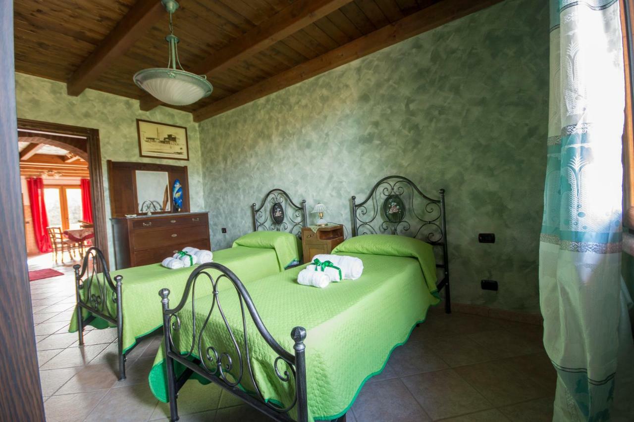 Domusnovas Casa Vacanza Il Mandorlo מראה חיצוני תמונה