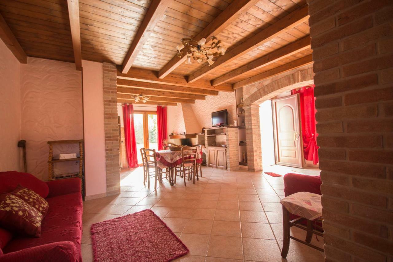 Domusnovas Casa Vacanza Il Mandorlo מראה חיצוני תמונה